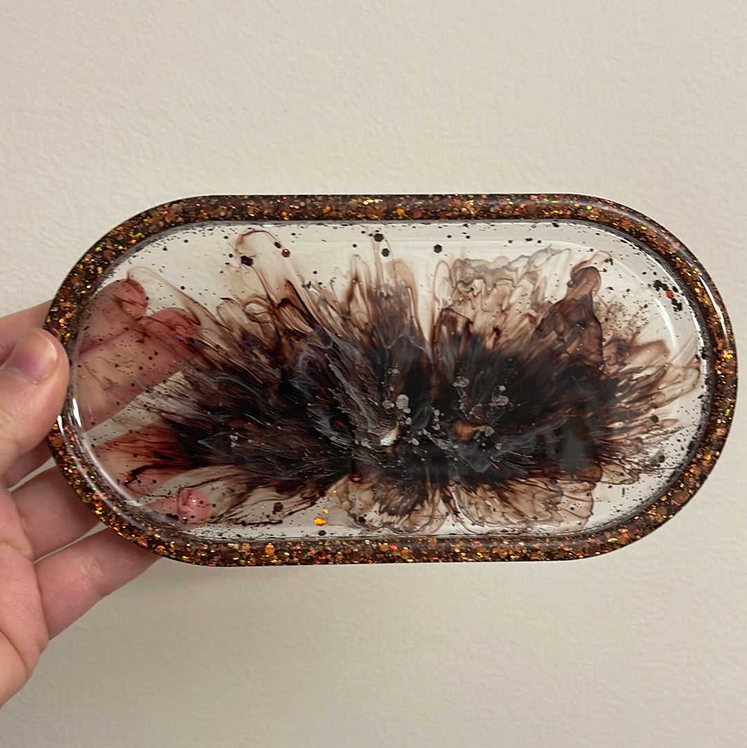 Oval tray
