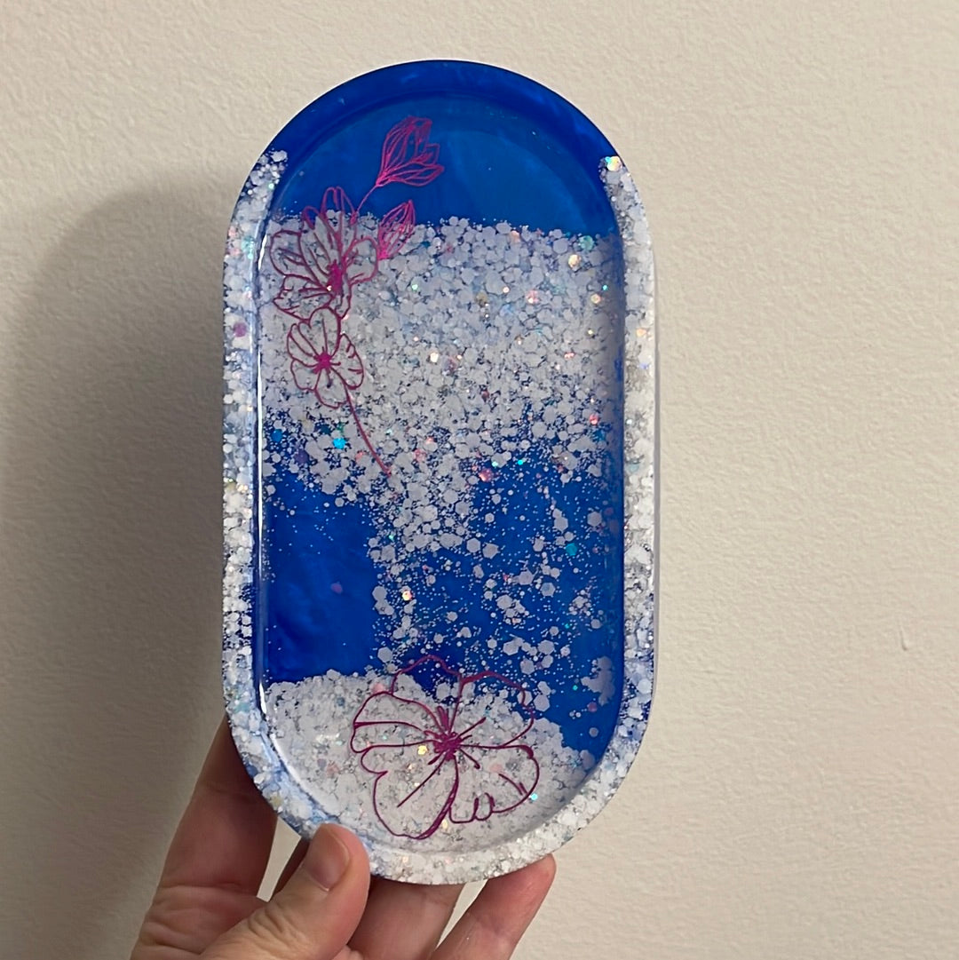 Oval tray