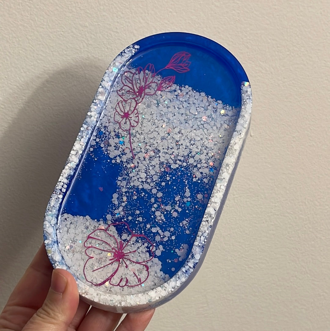 Oval tray