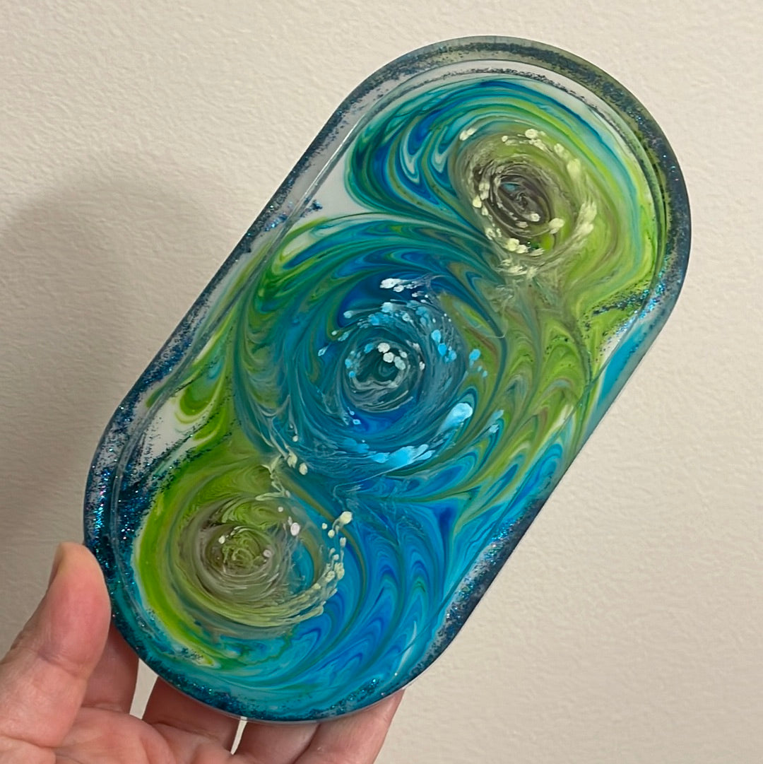 Oval tray